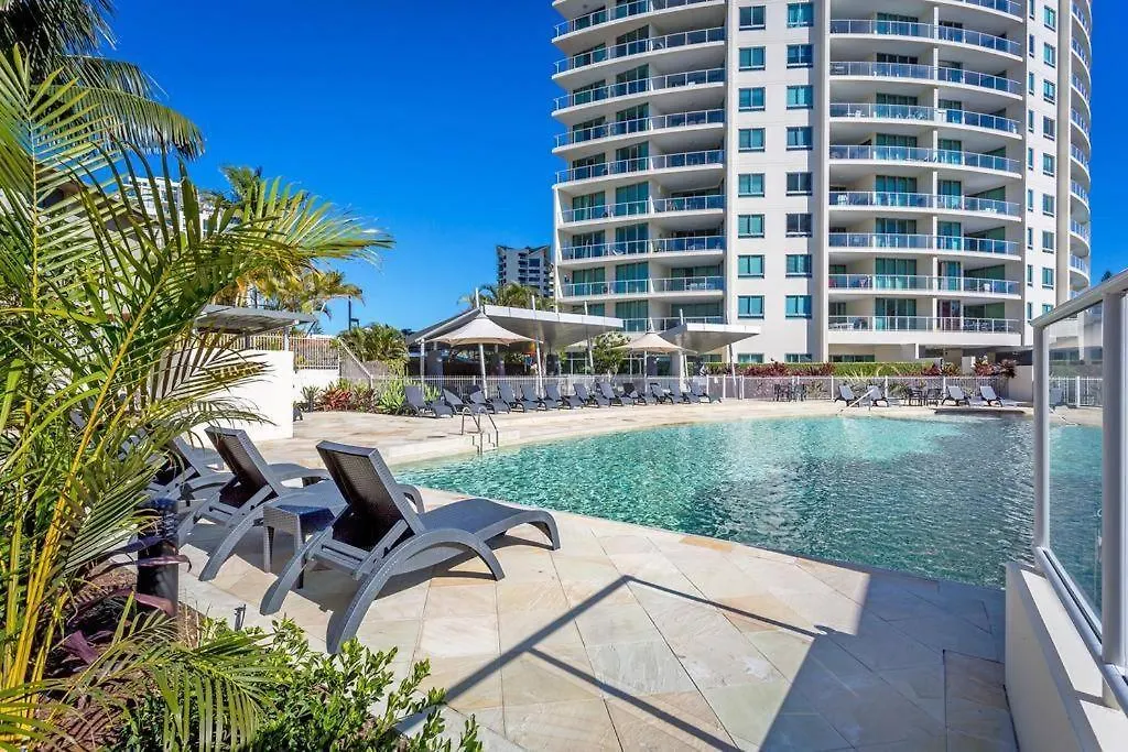 Wings Luxury Apartment Netflix غولد كوست